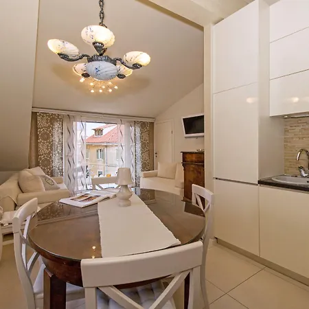 Tin Апартаменты Сплит